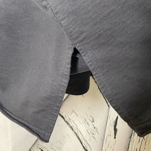 Easel Cold Shoulder Ombre Distressed Sweatshirt Gray 1X Plus - Picture 5 of 6